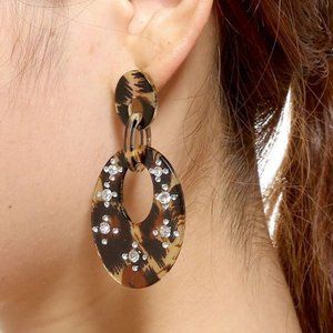 Amrita Singh Lynette Resin Earring - new with tags